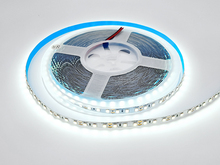 Світлодіодна стрічка 12V 2835 120 LED біла (холодний) 21-23 Lm/LED IP20