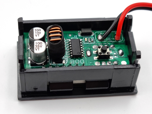 Индикатор заряда аккумулятора 12V с LED-индикатором и вольтметром красного свечения и 2xUSB зарядкой