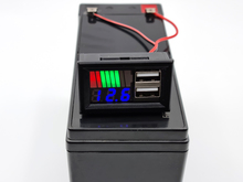 Індикатор заряду акумулятора 12V з LED-індикатором та вольтметром синього світіння та 2xUSB зарядкою