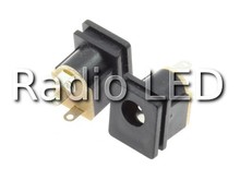 Роз'єм живлення гніздо 5.5-2.1mm прямокутне приладове пластик, з вимикачем (3pin) DC-015